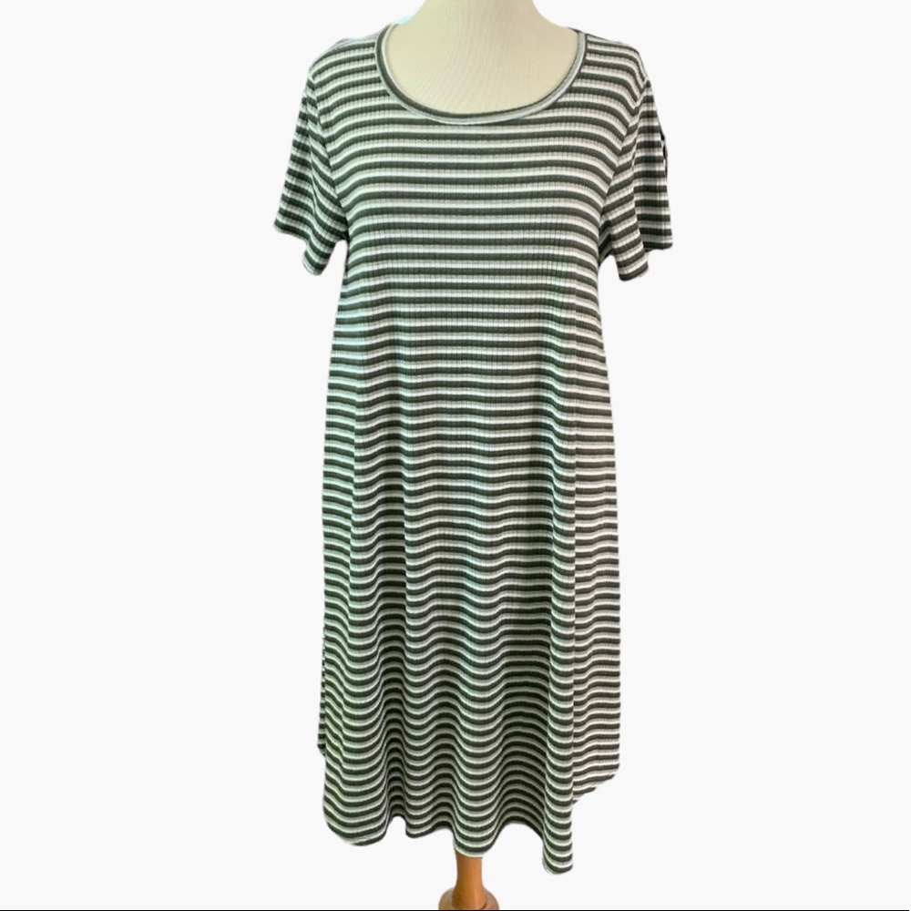 LULAROE I Stretchy Swing Dress